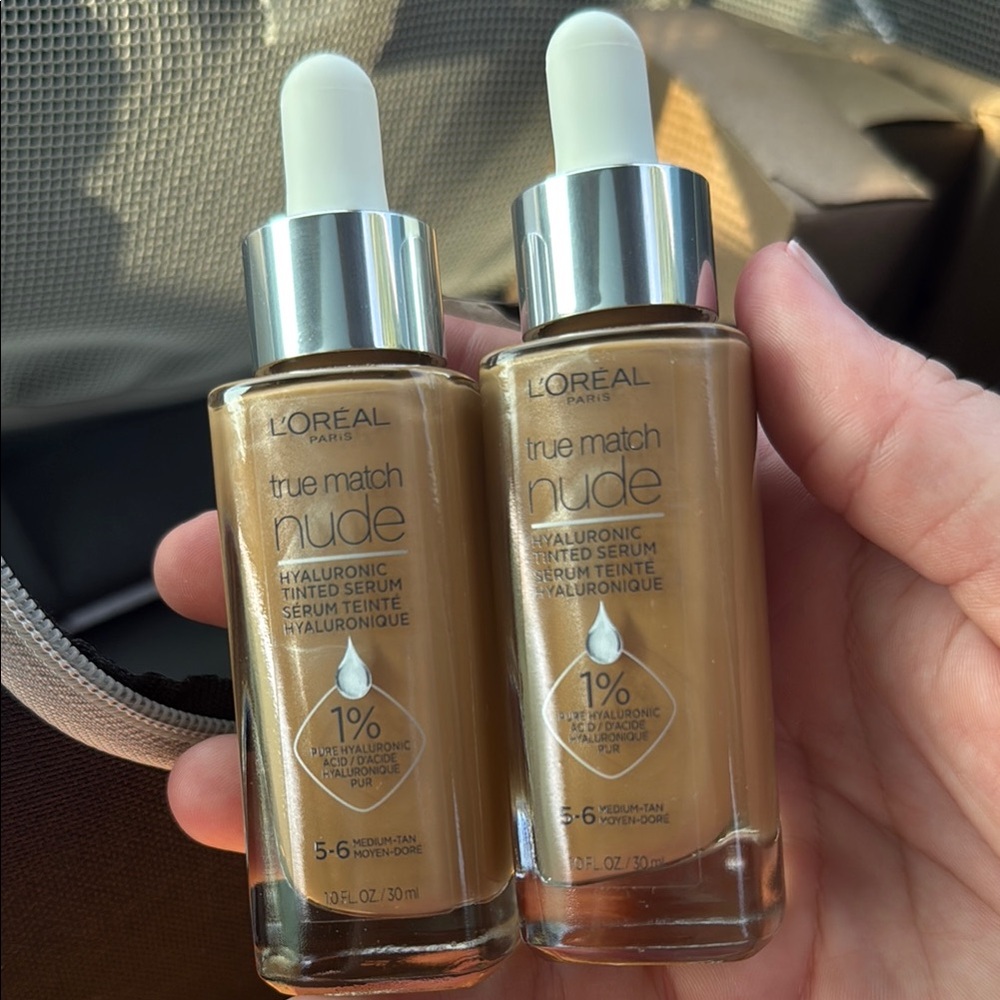 L'Oreal True Match Nude Hyaluronic Tinted Serum - Tan